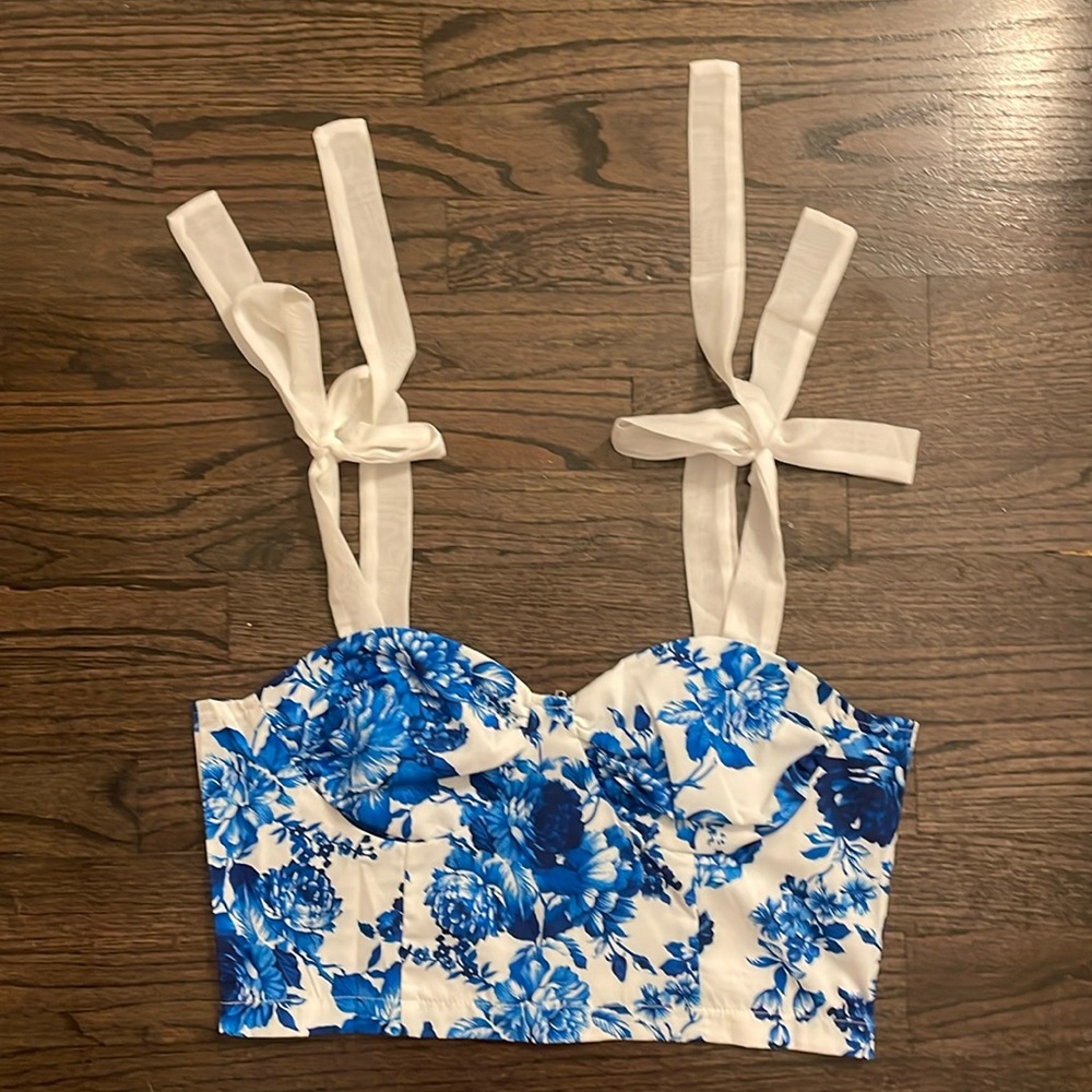 White and blue floral tie zipper back top